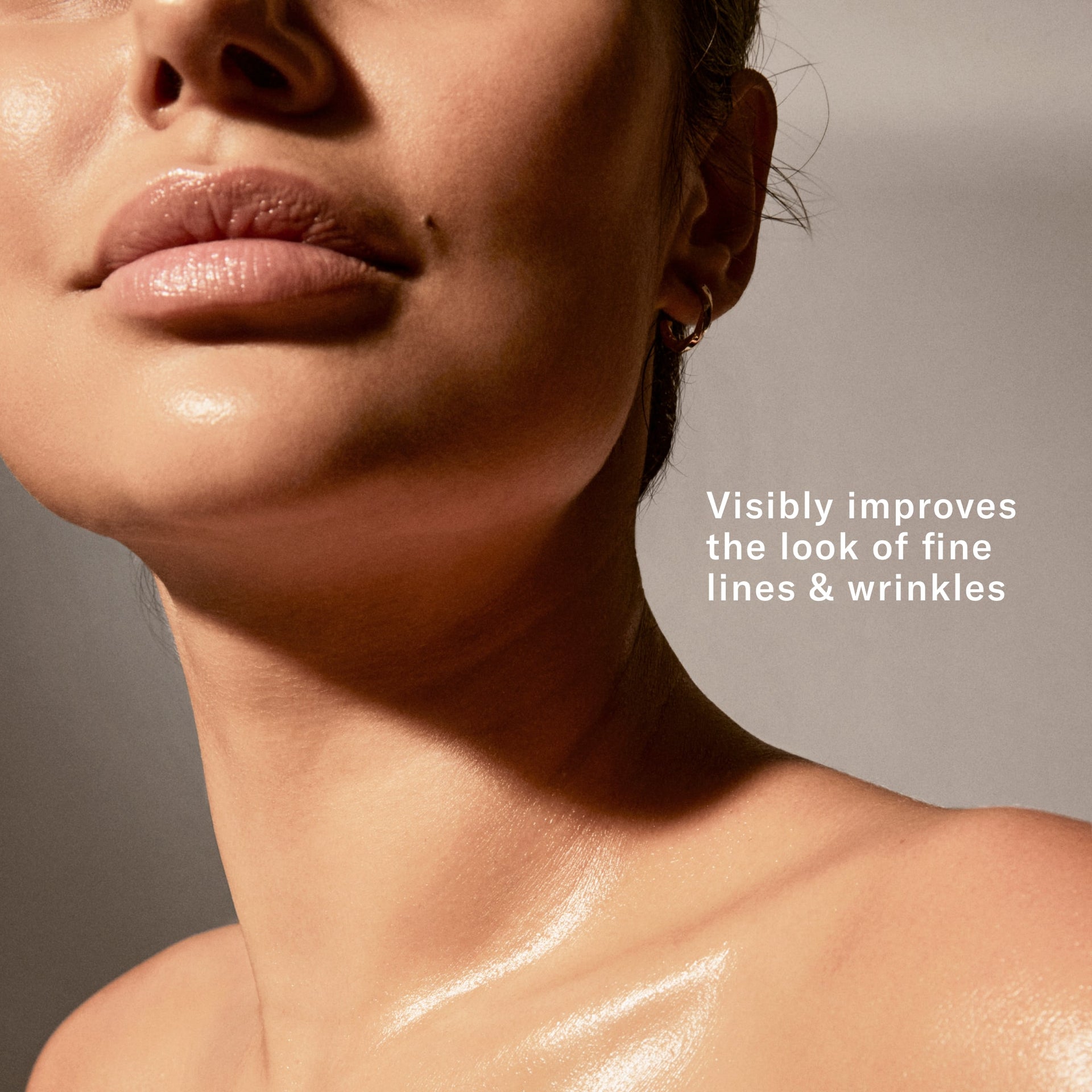 Visibly improves the look of fine lines & wrinkles